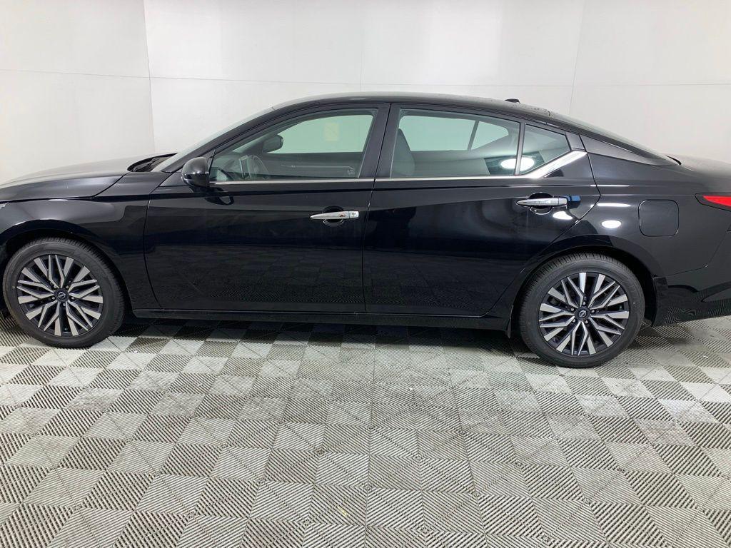 used 2023 Nissan Altima car, priced at $17,920