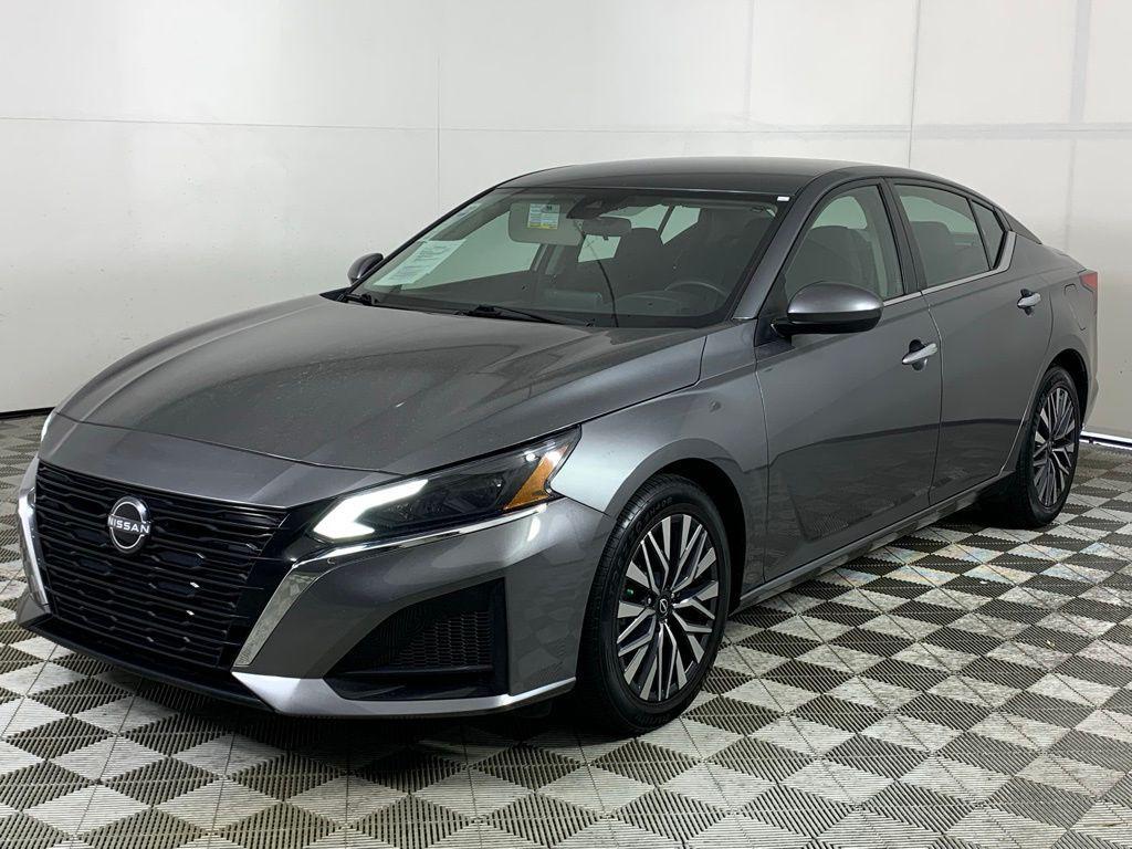 used 2023 Nissan Altima car, priced at $18,920