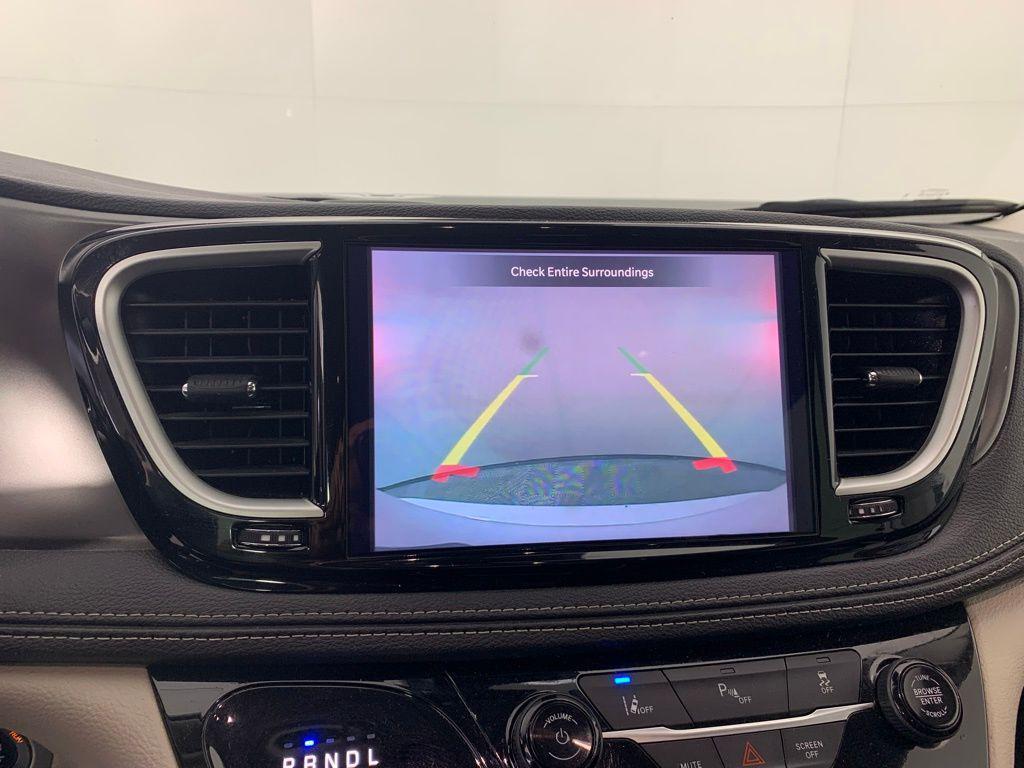 used 2024 Chrysler Pacifica Hybrid car, priced at $27,920