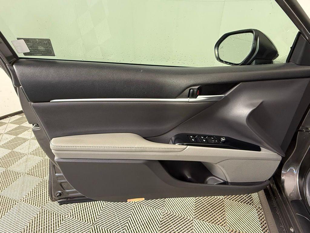 used 2019 Toyota Camry Hybrid car, priced at $18,420
