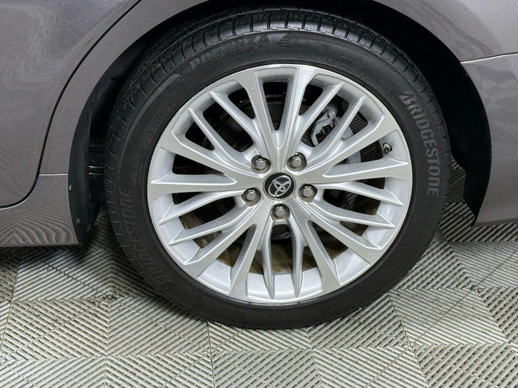 used 2019 Toyota Camry Hybrid car, priced at $18,420