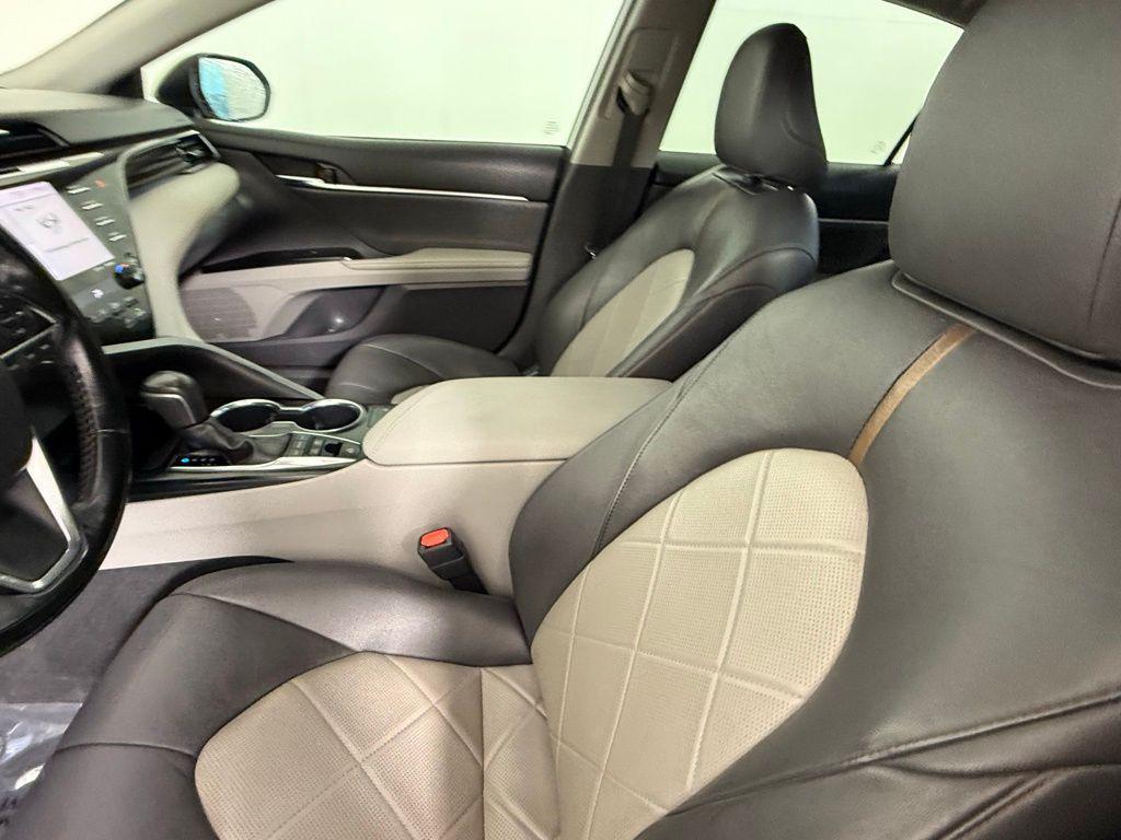 used 2019 Toyota Camry Hybrid car, priced at $18,420