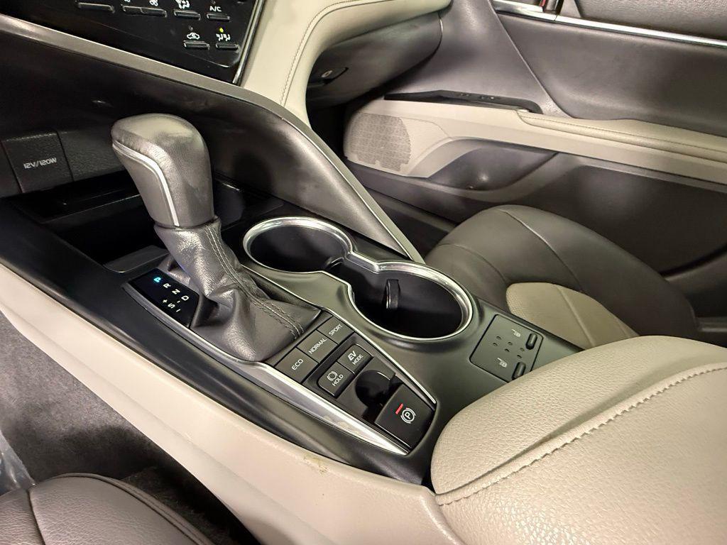 used 2019 Toyota Camry Hybrid car, priced at $18,420