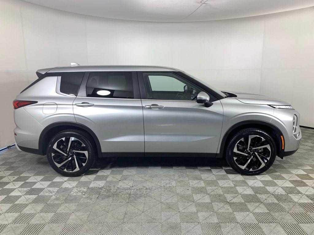 used 2024 Mitsubishi Outlander car, priced at $22,920