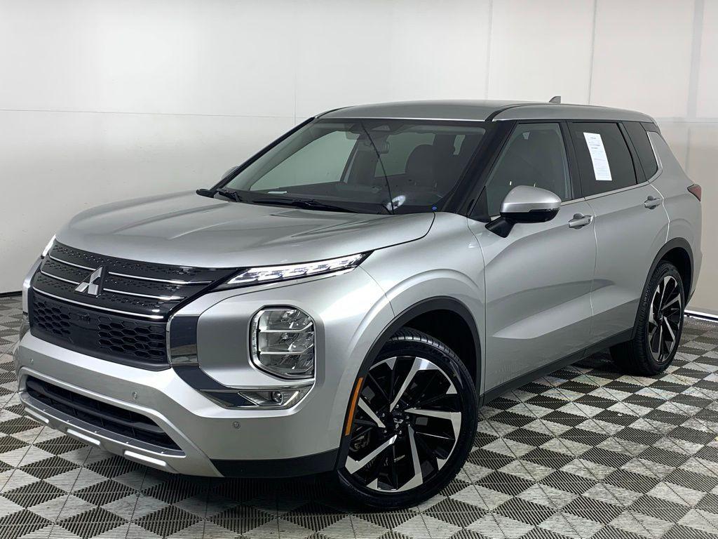 used 2024 Mitsubishi Outlander car, priced at $22,920