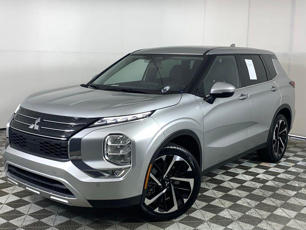 used 2024 Mitsubishi Outlander car, priced at $22,920