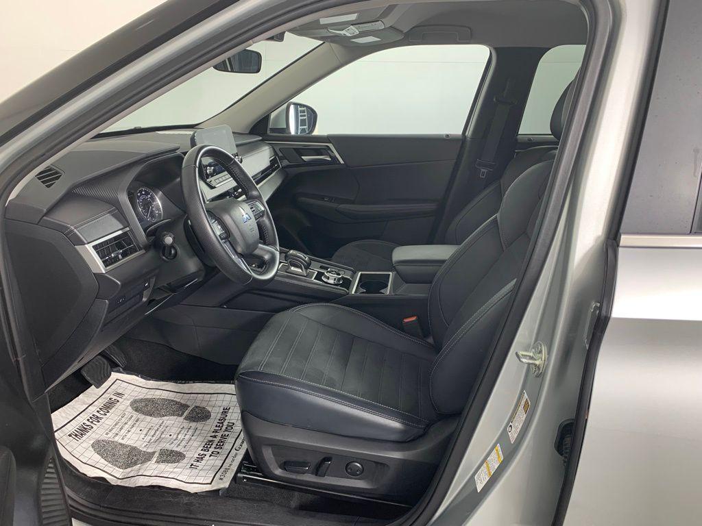 used 2024 Mitsubishi Outlander car, priced at $22,920