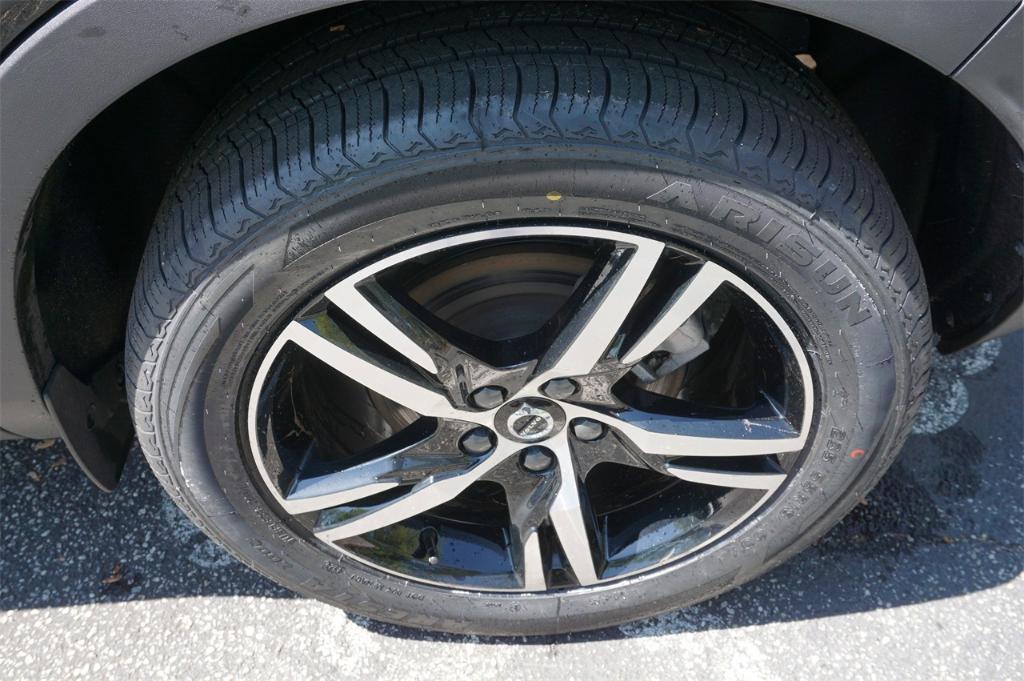 used 2024 Volvo XC40 car, priced at $33,559