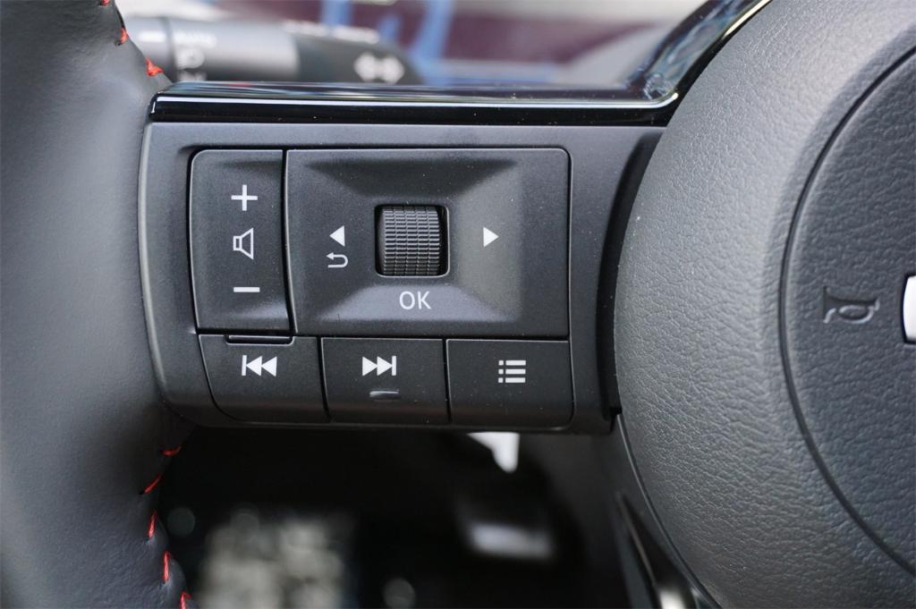 new 2025 Nissan Kicks car, priced at $27,445