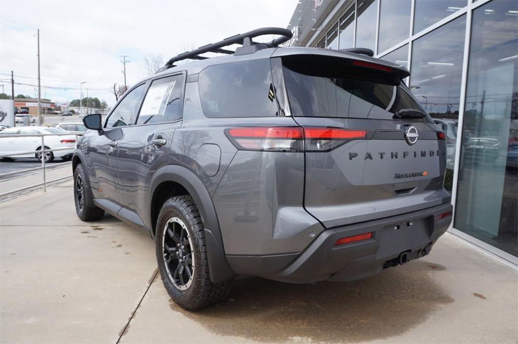new 2025 Nissan Pathfinder car, priced at $42,025