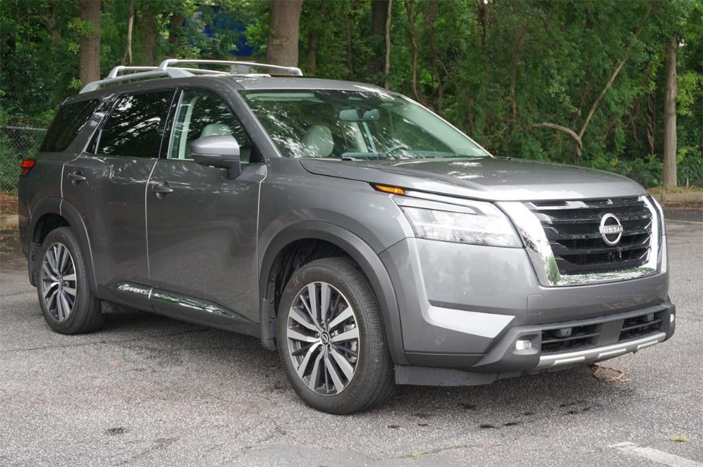 used 2022 Nissan Pathfinder car, priced at $36,296