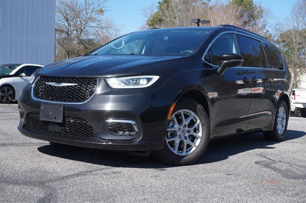 used 2022 Chrysler Pacifica car, priced at $20,898