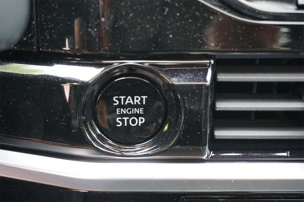 new 2025 Nissan Pathfinder car, priced at $47,725
