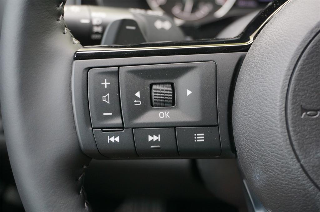 new 2025 Nissan Pathfinder car, priced at $45,310