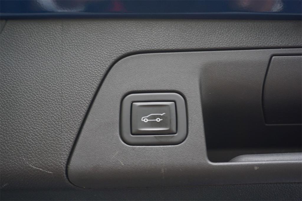 used 2023 Buick Envision car, priced at $25,599