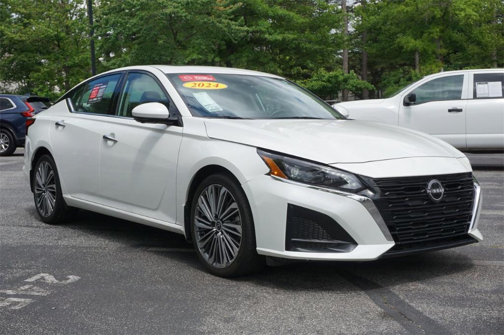 used 2024 Nissan Altima car, priced at $25,797