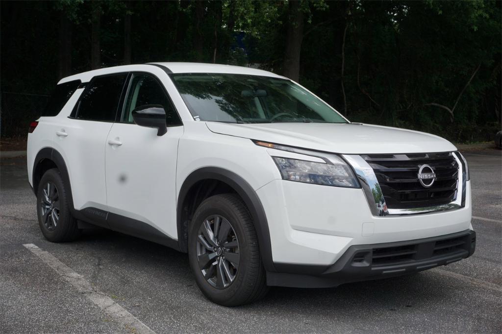 used 2024 Nissan Pathfinder car, priced at $30,900