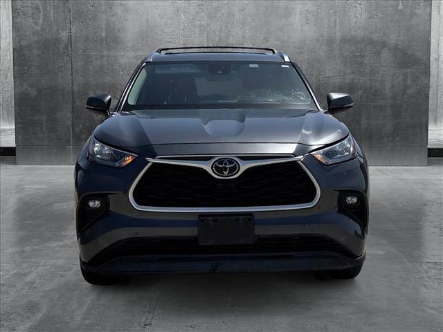 used 2020 Toyota Highlander car, priced at $26,995