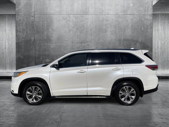 used 2015 Toyota Highlander car, priced at $17,995