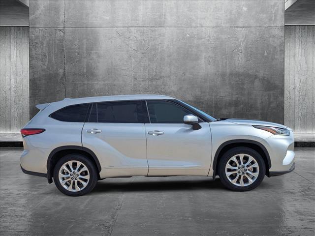used 2023 Toyota Highlander Hybrid car, priced at $42,701