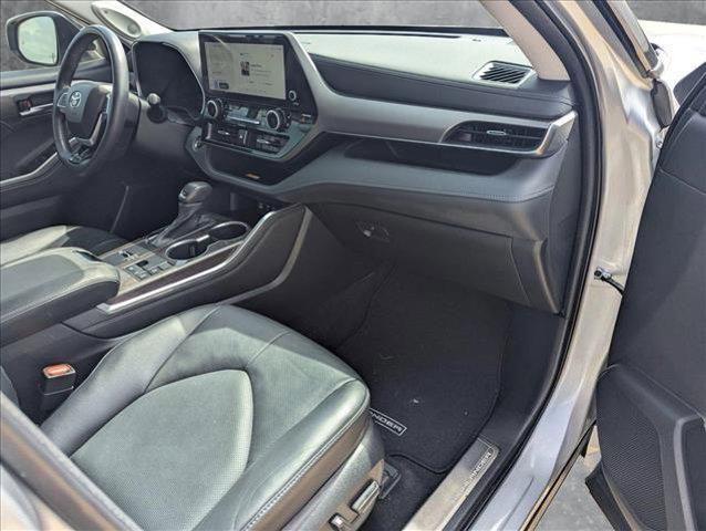 used 2023 Toyota Highlander Hybrid car, priced at $42,701