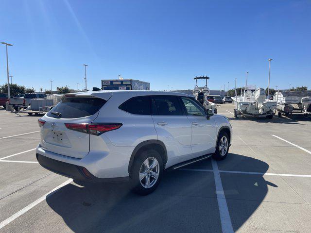 used 2022 Toyota Highlander car, priced at $30,995