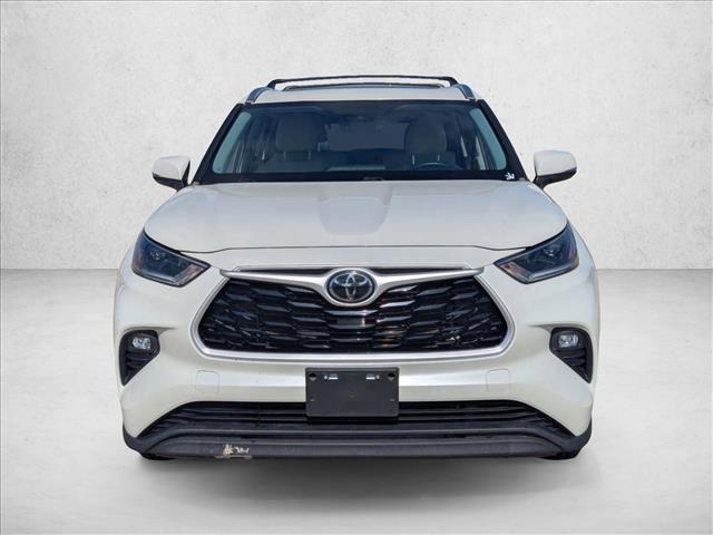 used 2021 Toyota Highlander car, priced at $30,329