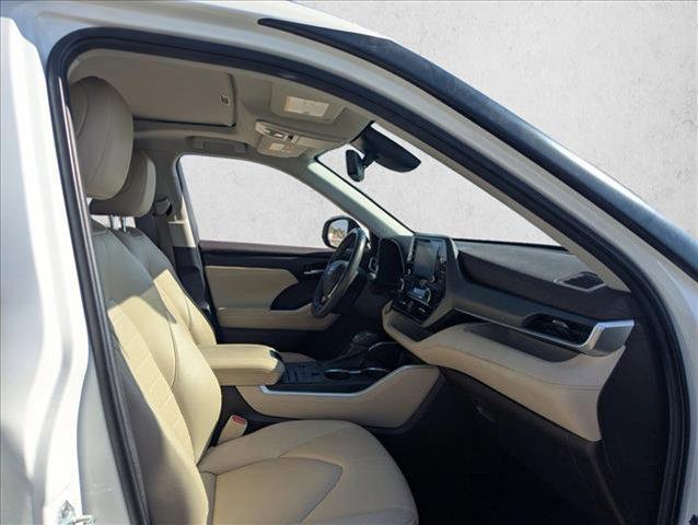 used 2021 Toyota Highlander car, priced at $30,329