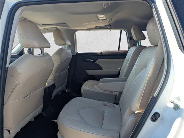 used 2021 Toyota Highlander car, priced at $30,329