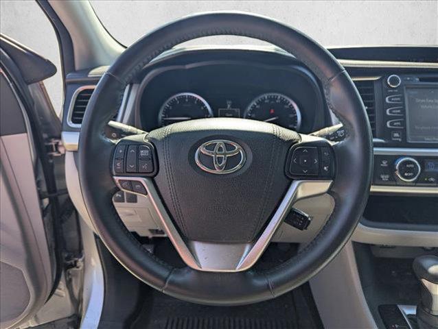 used 2016 Toyota Highlander car, priced at $22,295