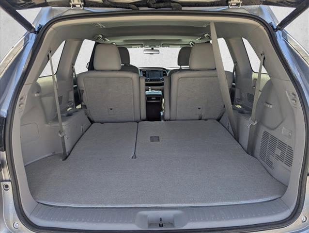 used 2016 Toyota Highlander car, priced at $22,295
