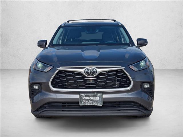 used 2024 Toyota Highlander car, priced at $37,995