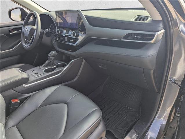 used 2024 Toyota Highlander car, priced at $37,995
