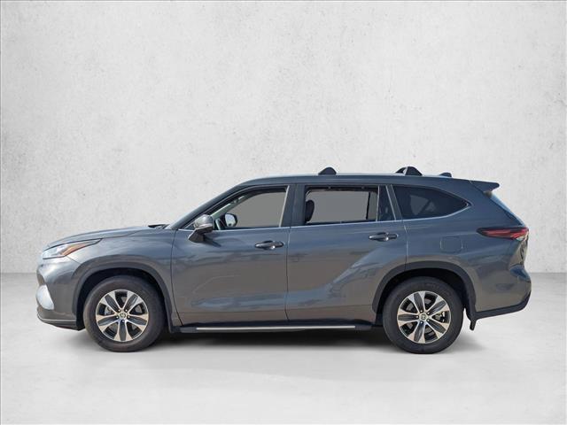 used 2024 Toyota Highlander car, priced at $37,995