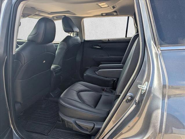 used 2024 Toyota Highlander car, priced at $37,995
