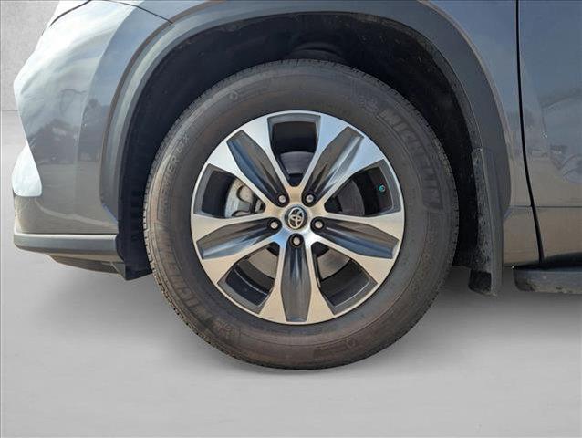 used 2024 Toyota Highlander car, priced at $37,995