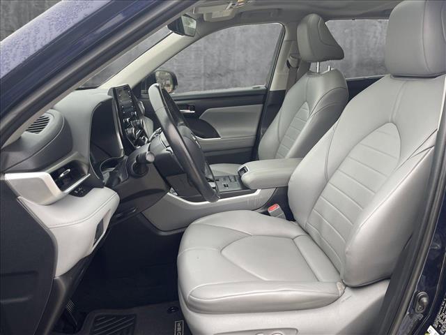 used 2021 Toyota Highlander Hybrid car, priced at $35,810