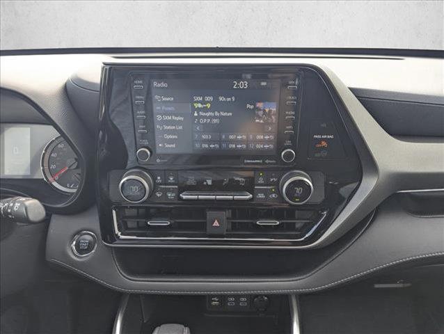 used 2022 Toyota Highlander car, priced at $29,358