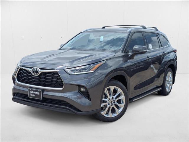 new 2025 Toyota Highlander car, priced at $51,915