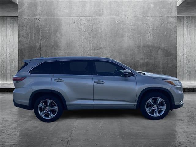 used 2015 Toyota Highlander car, priced at $19,995