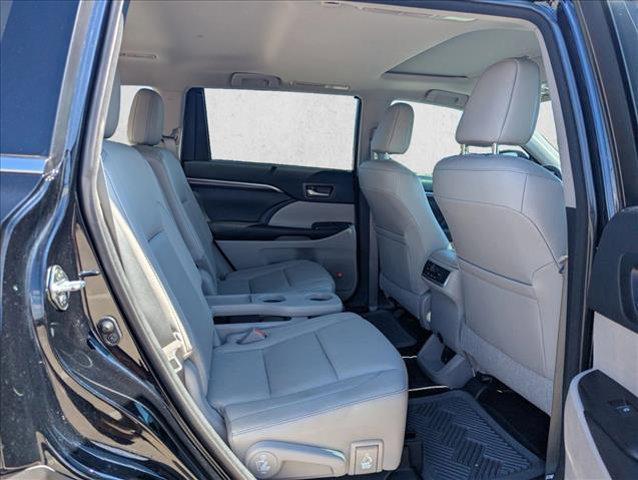 used 2016 Toyota Highlander Hybrid car, priced at $29,995