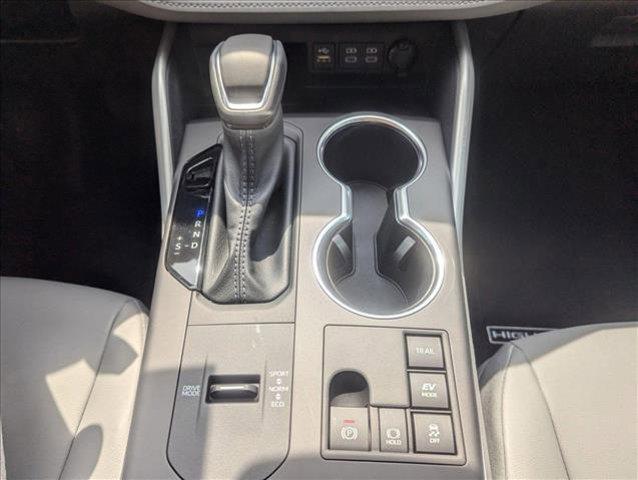 used 2025 Toyota Highlander Hybrid car, priced at $49,995