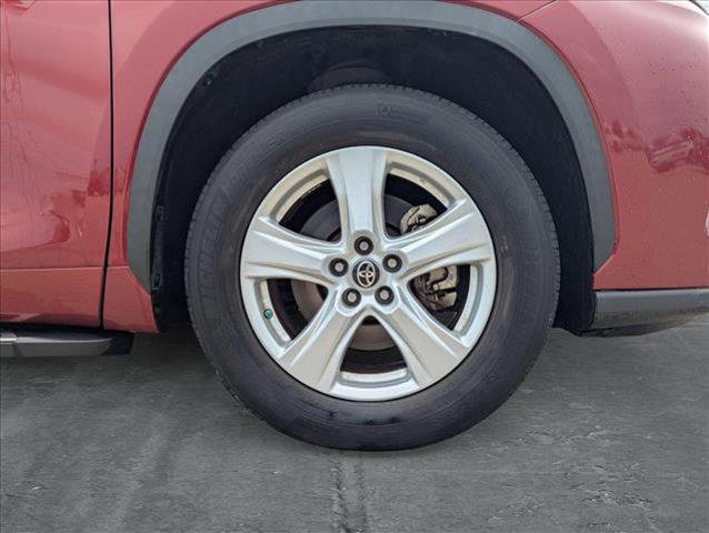 used 2021 Toyota Highlander car, priced at $29,510