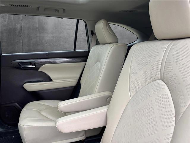 used 2022 Toyota Highlander car, priced at $36,995