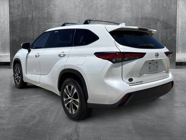 used 2022 Toyota Highlander car, priced at $34,990
