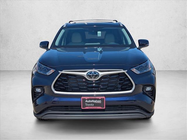 new 2025 Toyota Highlander car, priced at $47,492