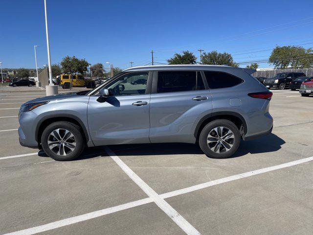 used 2023 Toyota Highlander car, priced at $36,995