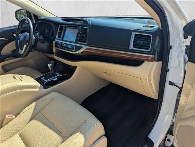 used 2017 Toyota Highlander car, priced at $22,427