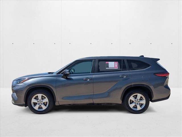 used 2023 Toyota Highlander car, priced at $29,995