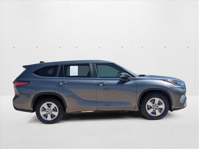 used 2023 Toyota Highlander car, priced at $30,995